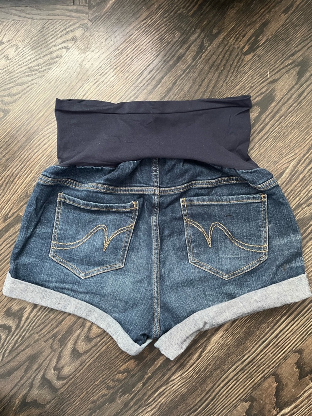 Indigo Blue Maternity Denim Cuffed Shorts Relaxed Fit Size M Full Belly Panel